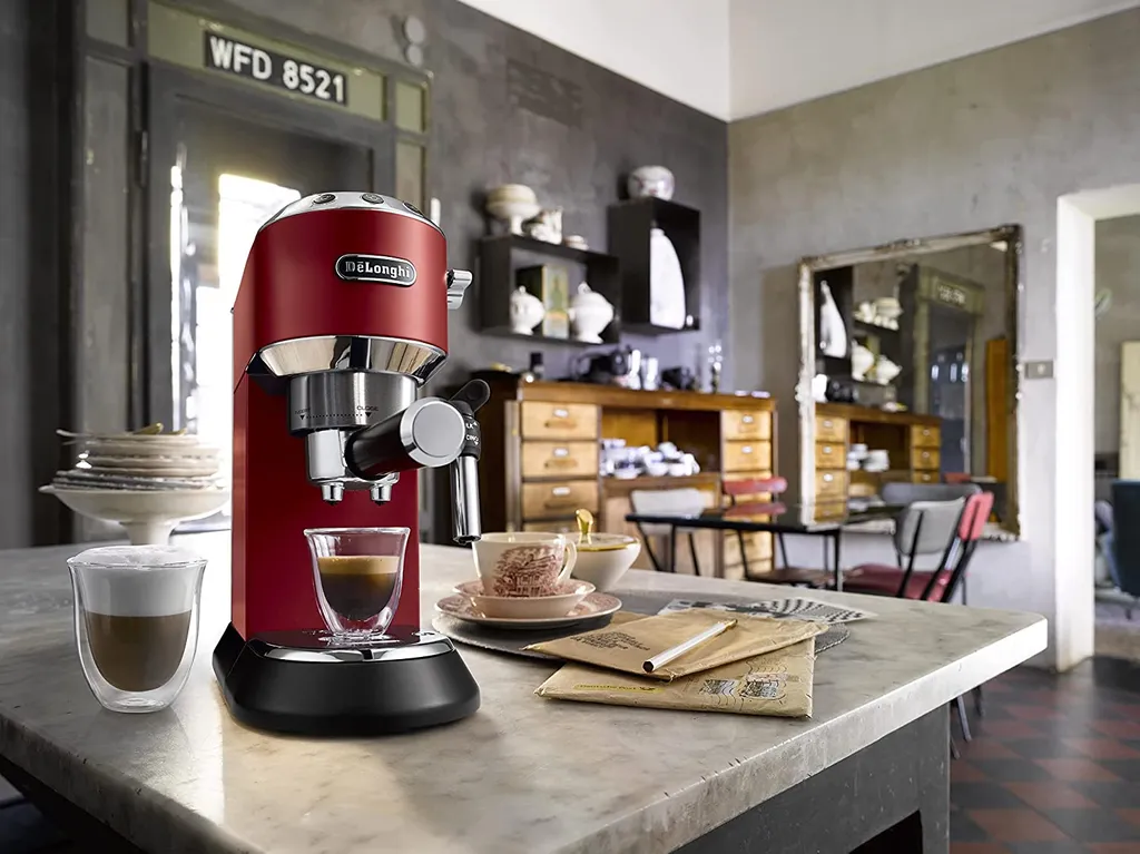 De'Longhi DeLonghi EC685.R Dedica Style Siebträger Espressomaschine Rot 12 De'Longhi DeLonghi EC685.R Dedica Style Siebträger Espressomaschine Rot – Bild 10