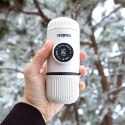 WACACO Nanopresso Tragbare Espressomaschine, Mit Nanopresso-Etui, Upgrade-Version Von Minipresso, Reisekaffeemaschine, Kaffee-To-Go, Manuell Betrieben, Weiß, Nachhaltig -Günstiges Brat Lust Geschäft 913902b077a228539b9304178eae583d