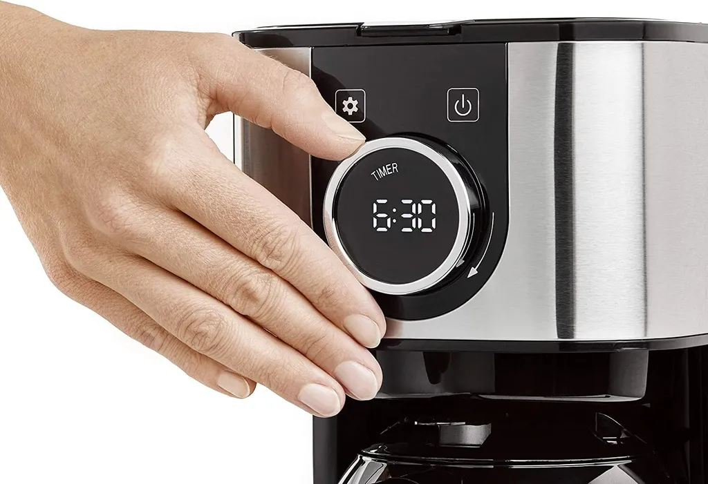 CASO Selection C12 - Design-Kaffeemaschine Für Bis Zu 12 Tassen Kaffee, 1,5 L Wassertank, Edelstahlgehäuse, Warmhaltefunktion, Timer, Inkl. Permanentfilter 7 CASO Selection C12 - Design-Kaffeemaschine Für Bis Zu 12 Tassen Kaffee, 1,5 L Wassertank, Edelstahlgehäuse, Warmhaltefunktion, Timer, Inkl. Permanentfilter – Bild 5