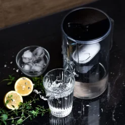 Wessper Wasserfilterkanne Aus Glas 2.5 L Kompatibel Mit Brita-Wasserfilterkartuschen, Inklusive 1 Wasserfilter-Kartusche, Reduziert Kalk Und Chlor, Schwarz 24 Wessper Wasserfilterkanne Aus Glas 2.5 L Kompatibel Mit Brita-Wasserfilterkartuschen, Inklusive 1 Wasserfilter-Kartusche, Reduziert Kalk Und Chlor, Schwarz -Günstiges Brat Lust Geschäft e79e270a5a7dde1b57ca3d2d1219bae4